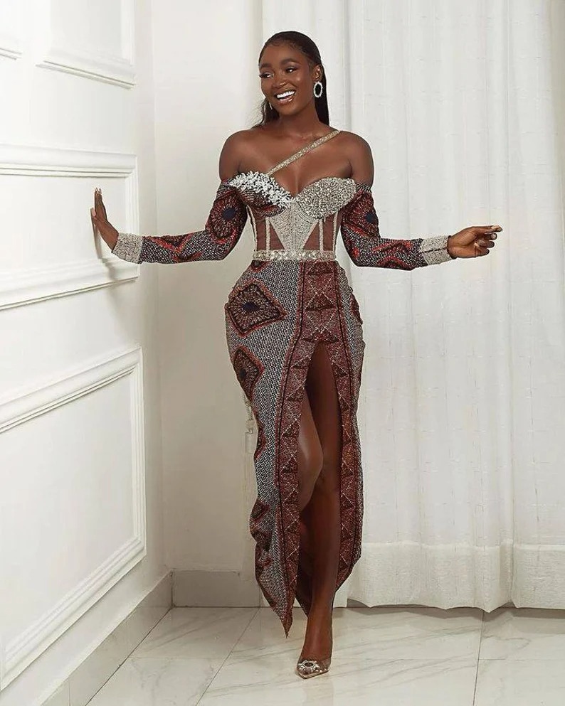 Stunning And Best Styles For Burnt Orange Asoebi Fabrics.  Lace styles for  wedding, African traditional wedding dress, African traditional dresses